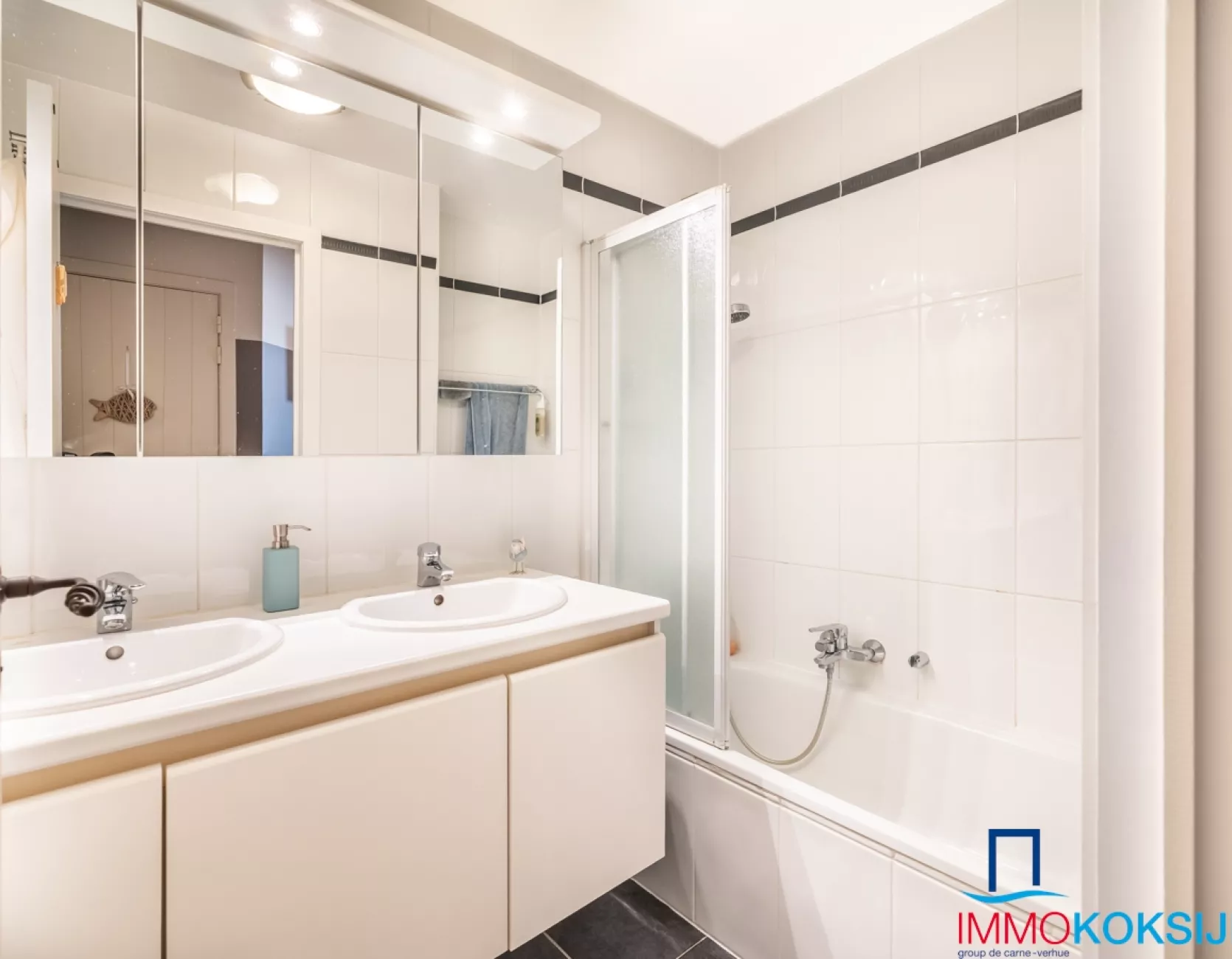 Modern volledig bemeubeld appartement met 2 slaapkamers