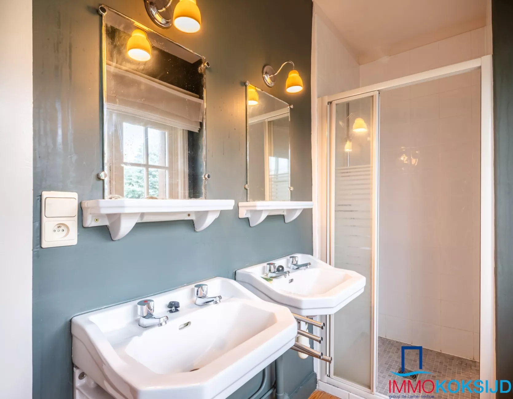 Authentieke koppelwoning met 5 slaapkamers en zonnige tuin