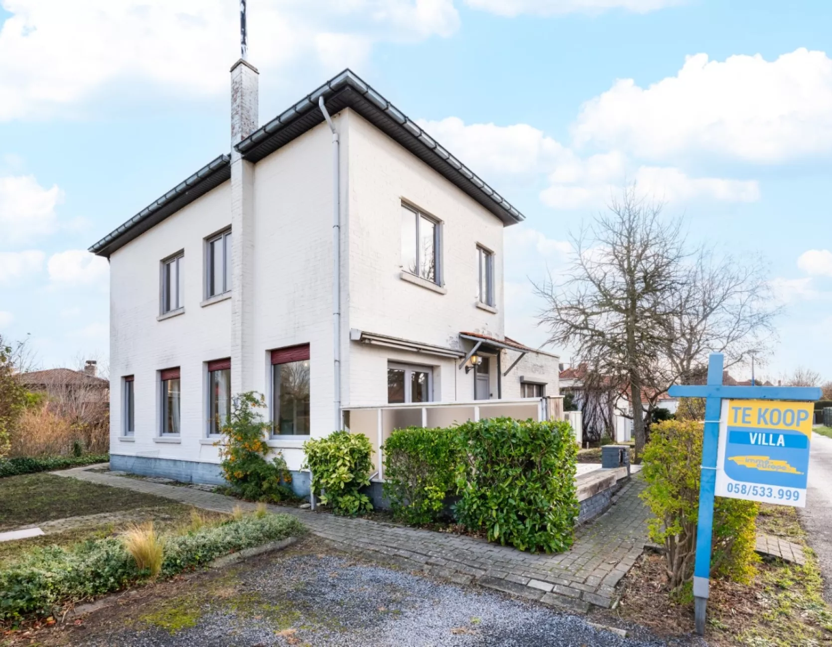 Te renoveren villa met 4 slaapkamers in Koksijde-Bad