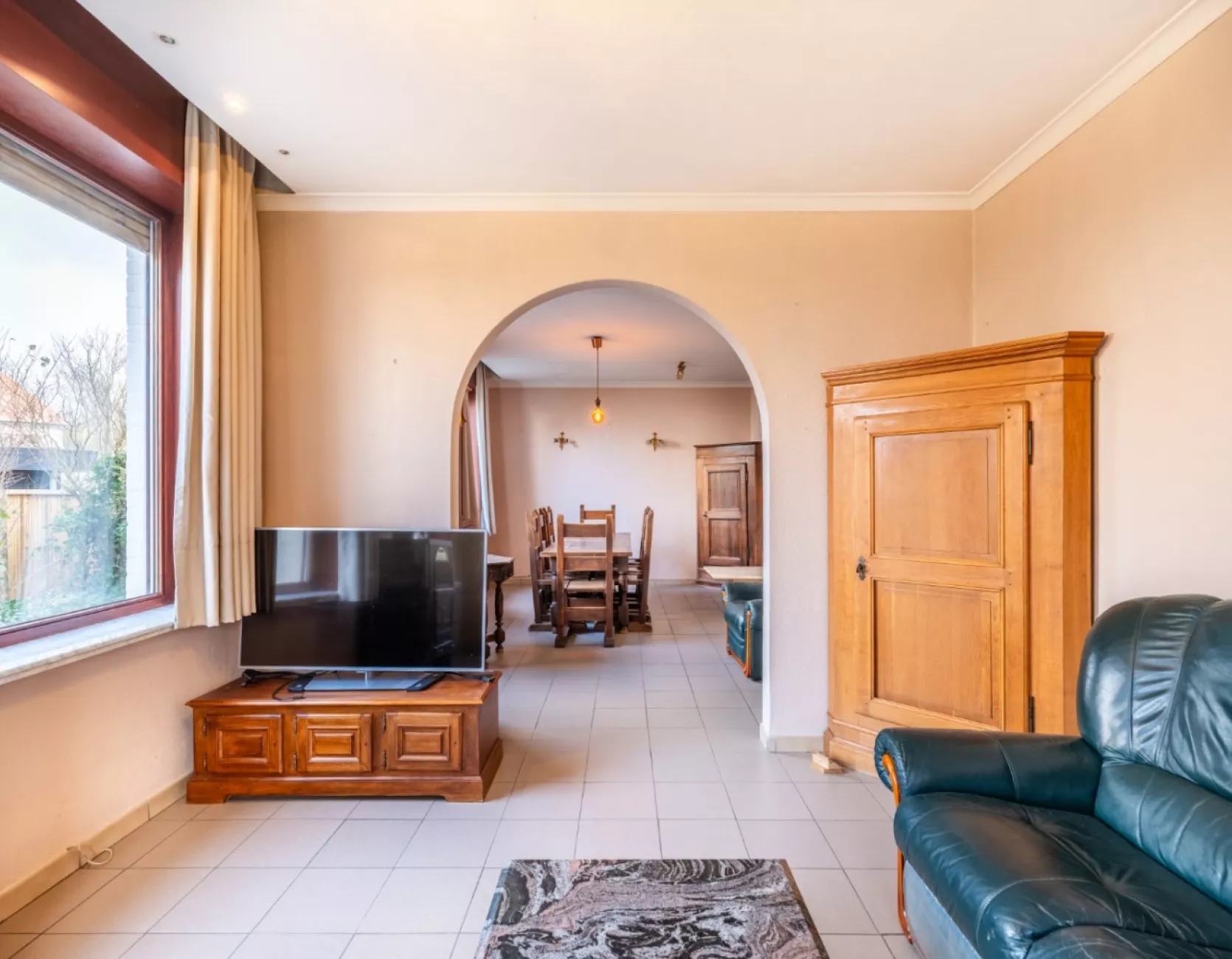 Te renoveren villa met 4 slaapkamers in Koksijde-Bad