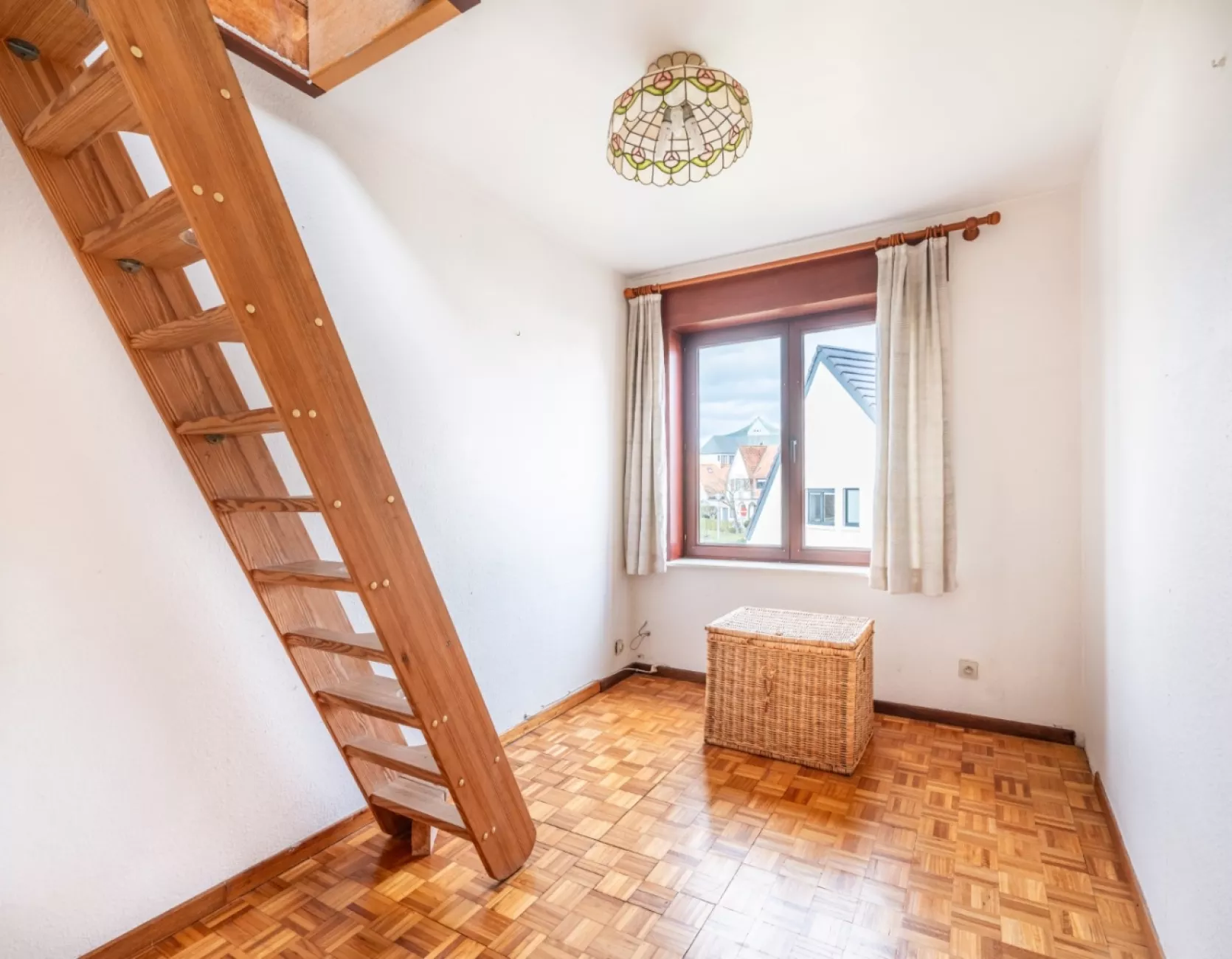 Te renoveren villa met 4 slaapkamers in Koksijde-Bad