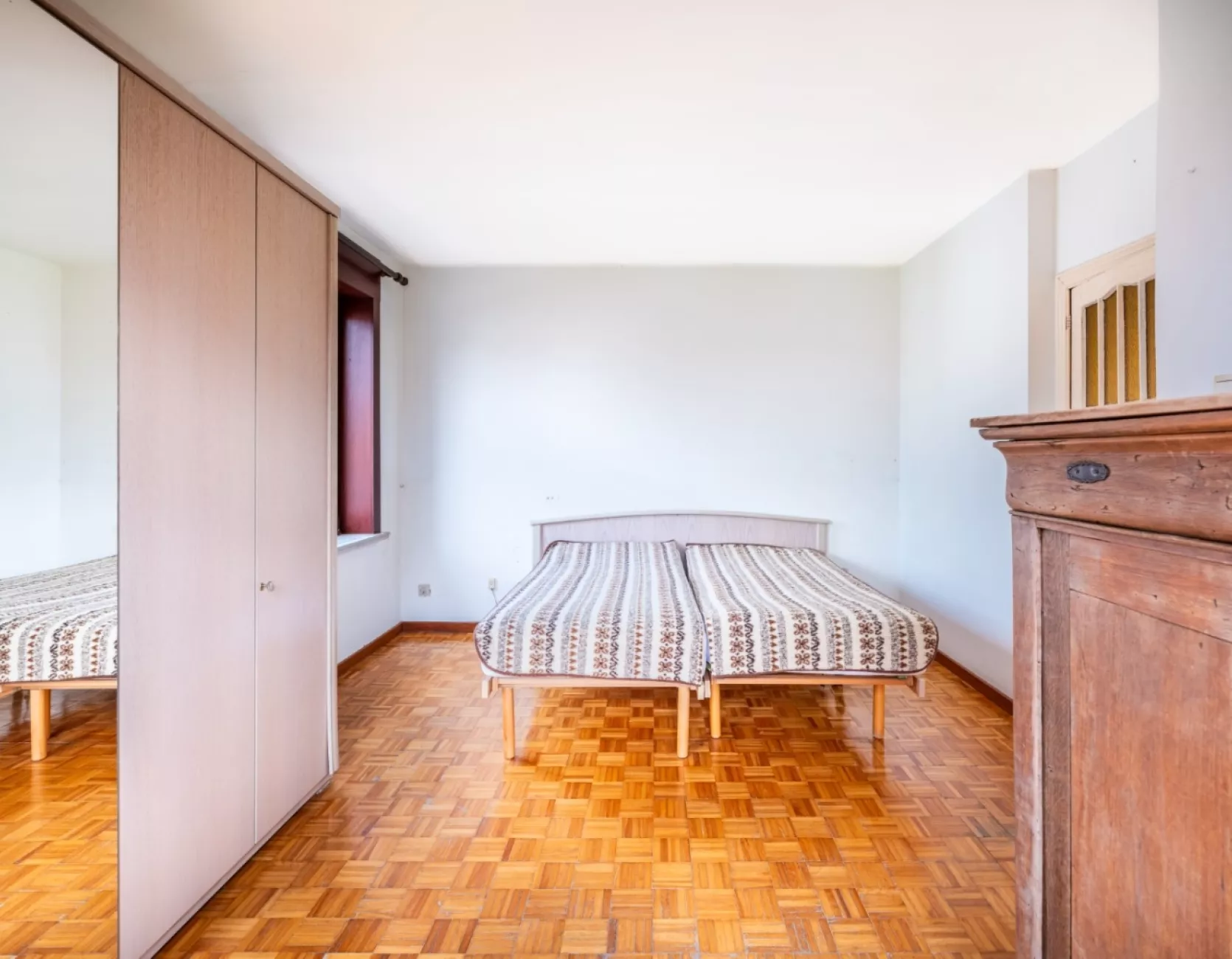 Te renoveren villa met 4 slaapkamers in Koksijde-Bad