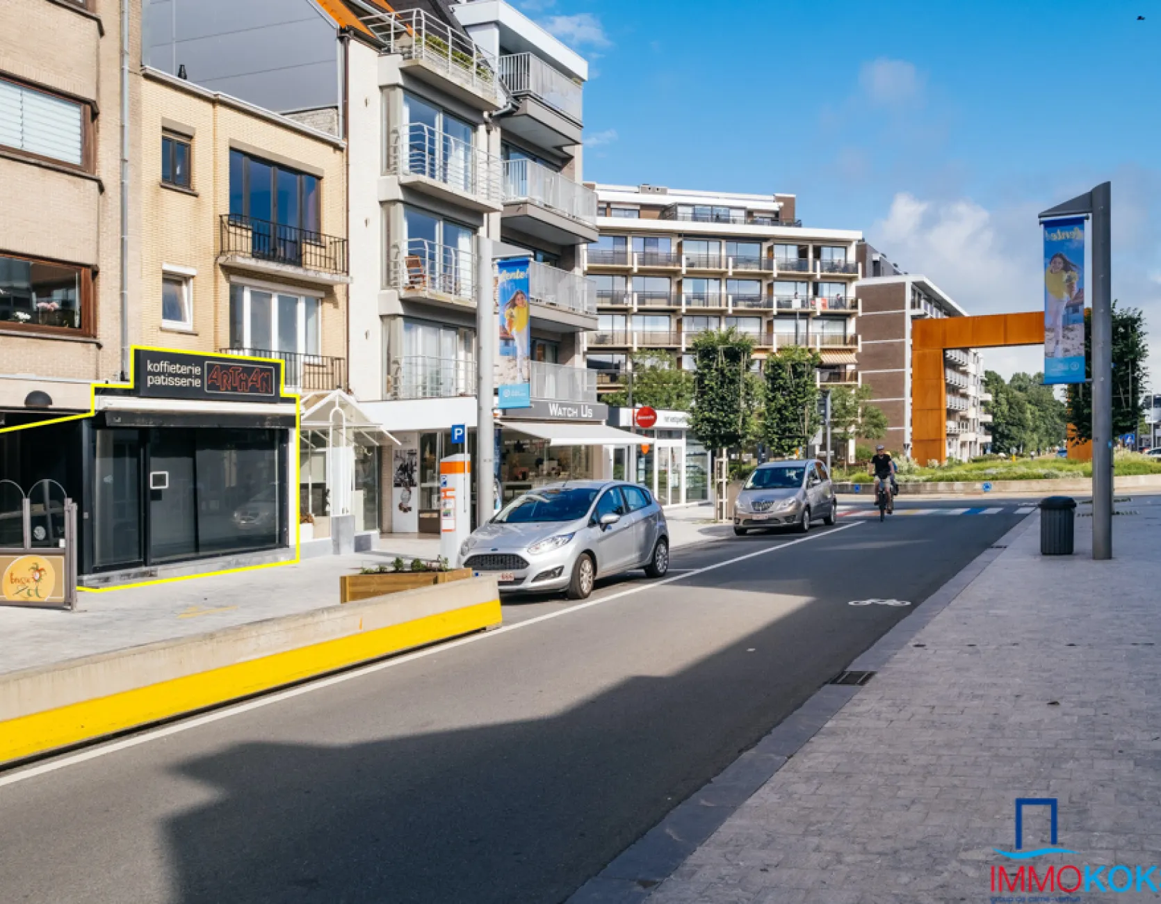 <p><strong>Uiterst commercieel gelegen handelsgelijkvloers in de Zeelaan - Koksijde-Bad </strong></p>
