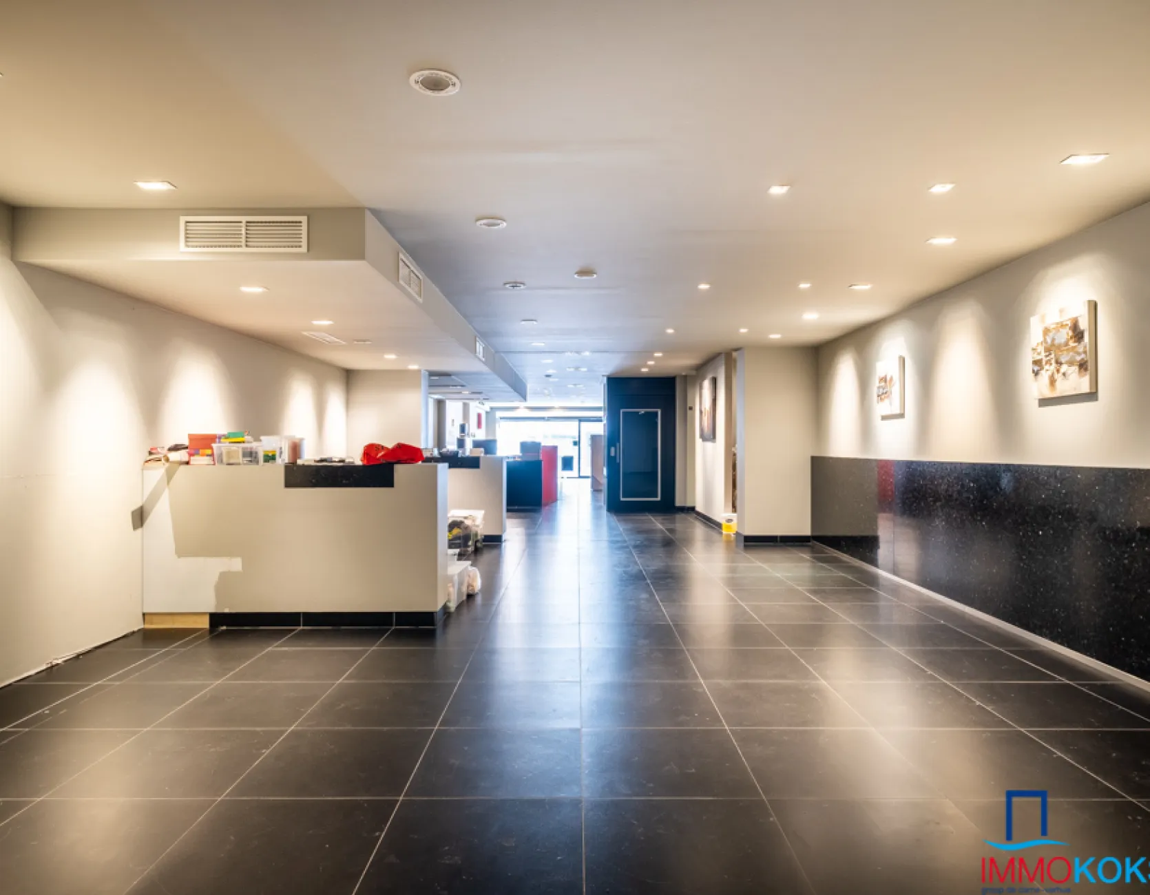 <p><strong>Uiterst commercieel gelegen handelsgelijkvloers in de Zeelaan - Koksijde-Bad </strong></p>